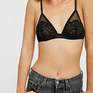 Free‎ People Embrace Lace Triangle Bra Black 32A